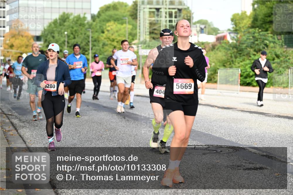 06.09.2026 - CURREX Alsterlauf Dr. Thomas Lammeyer http://msf.ph/oto/10133308 06.09.2026 09:58:00 Laufen 60, 3280, 608, 2733, 404, 5669 meine-sportfotos.de