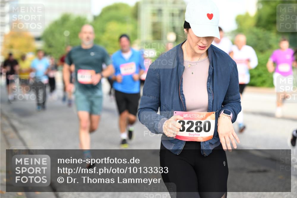 06.09.2026 - CURREX Alsterlauf Dr. Thomas Lammeyer http://msf.ph/oto/10133333 06.09.2026 09:58:02 Laufen 3280 meine-sportfotos.de