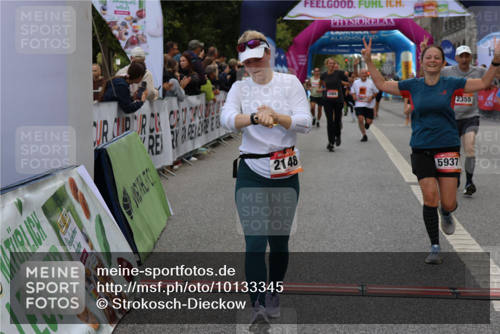 06.09.2026 - CURREX Alsterlauf Strokosch-Dieckow http://msf.ph/oto/10133345 06.09.2026 10:07:05 Ziel 2148, 2355, 2459, 2963, 3103, 3376, 3607, 3656, 4078, 5069, 5073, 5091, 5527, 5792, 5937, 5951, 8276, 8306 meine-sportfotos.de