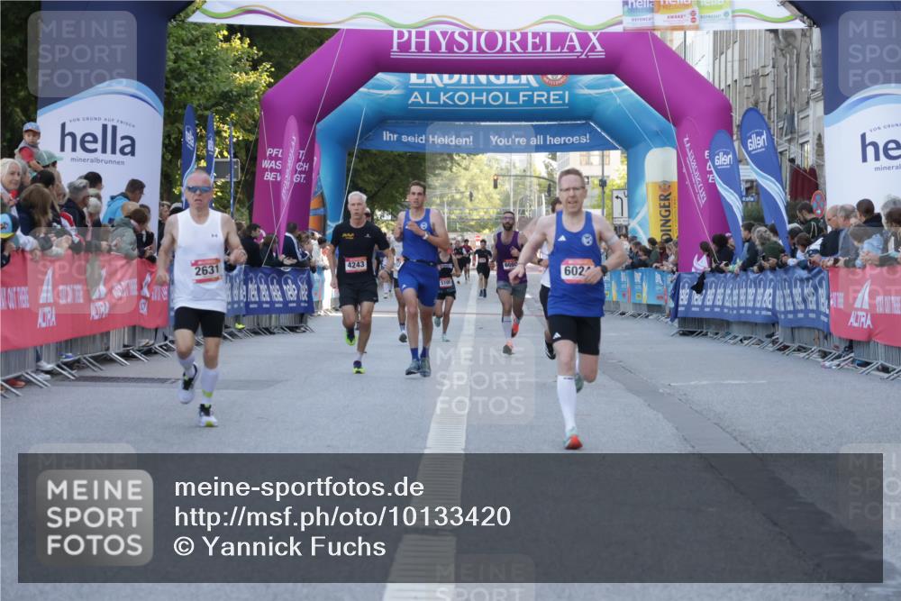 06.09.2026 - CURREX Alsterlauf Yannick Fuchs http://msf.ph/oto/10133420 06.09.2026 09:41:04 Ziel 2631, 4172, 4758, 5602, 6024, 8061 meine-sportfotos.de