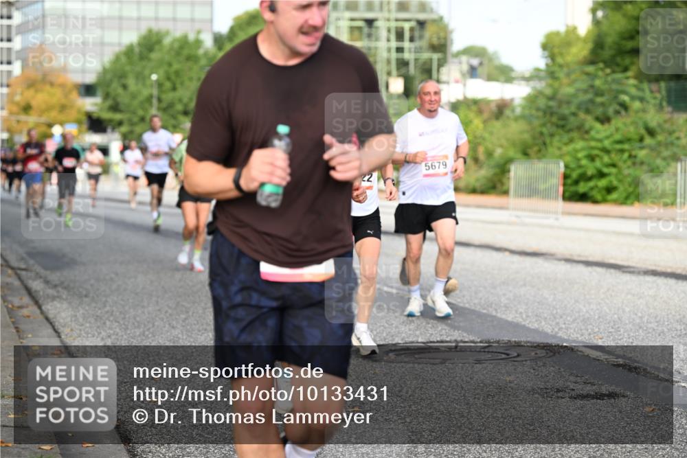 06.09.2026 - CURREX Alsterlauf Dr. Thomas Lammeyer http://msf.ph/oto/10133431 06.09.2026 09:58:11 Laufen 5679 meine-sportfotos.de