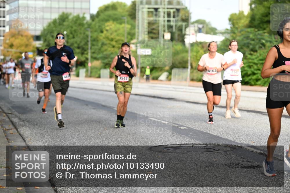 06.09.2026 - CURREX Alsterlauf Dr. Thomas Lammeyer http://msf.ph/oto/10133490 06.09.2026 09:58:23 Laufen 463, 4162, 3547, 2147 meine-sportfotos.de
