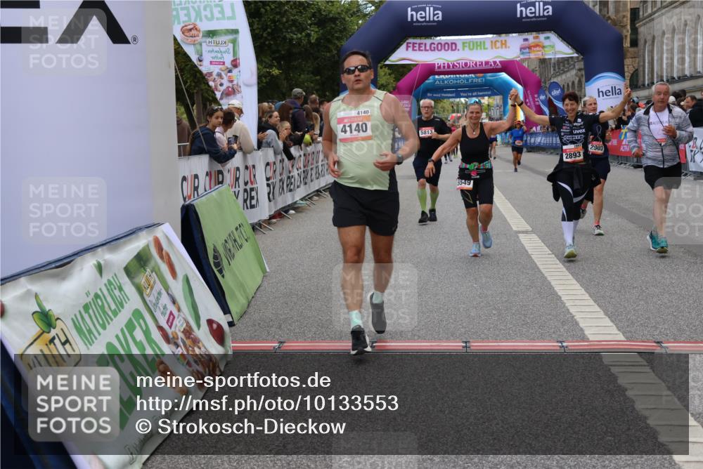 06.09.2026 - CURREX Alsterlauf Strokosch-Dieckow http://msf.ph/oto/10133553 06.09.2026 10:07:15 Ziel 2187, 2893, 2903, 3607, 4078, 4140, 5069, 5549, 5813, 5951, 6214, 8303, 8306 meine-sportfotos.de