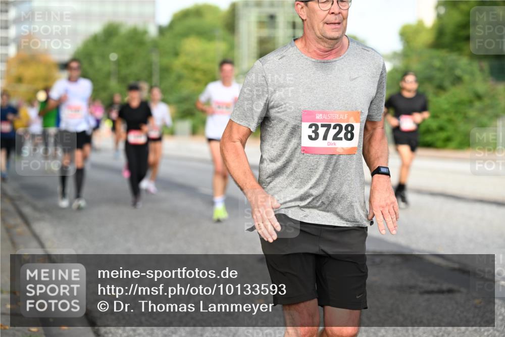 06.09.2026 - CURREX Alsterlauf Dr. Thomas Lammeyer http://msf.ph/oto/10133593 06.09.2026 09:58:32 Laufen 3728 meine-sportfotos.de