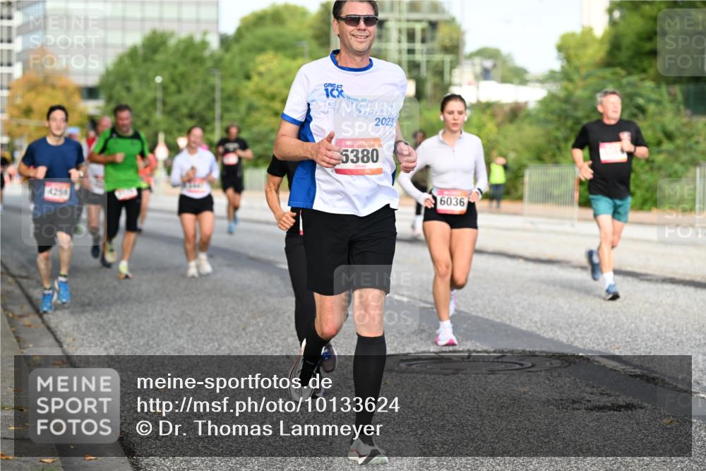 06.09.2026 - CURREX Alsterlauf Dr. Thomas Lammeyer http://msf.ph/oto/10133624 06.09.2026 09:58:35 Laufen 4258, 1, 2023, 5380, 6036 meine-sportfotos.de