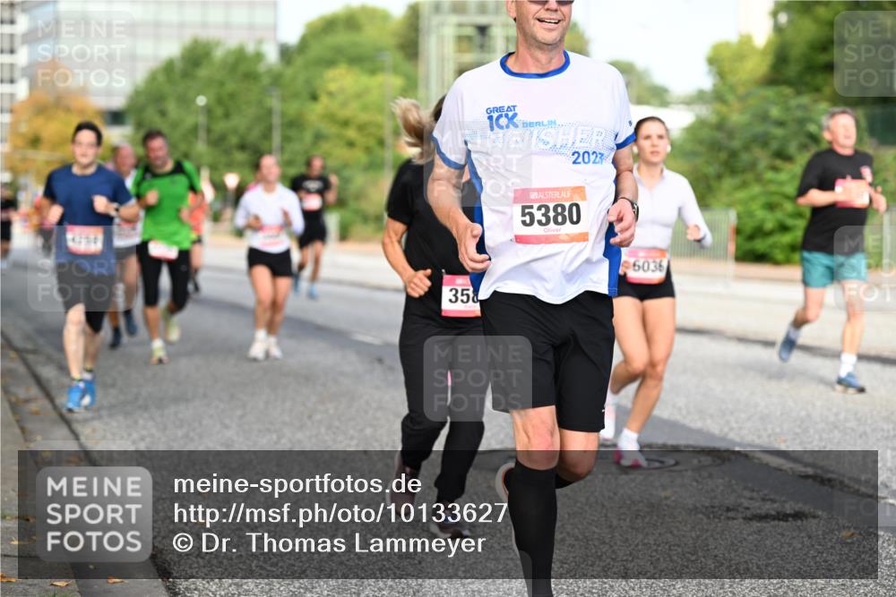 06.09.2026 - CURREX Alsterlauf Dr. Thomas Lammeyer http://msf.ph/oto/10133627 06.09.2026 09:58:36 Laufen 4258, 35, 2023, 5380, 6036 meine-sportfotos.de