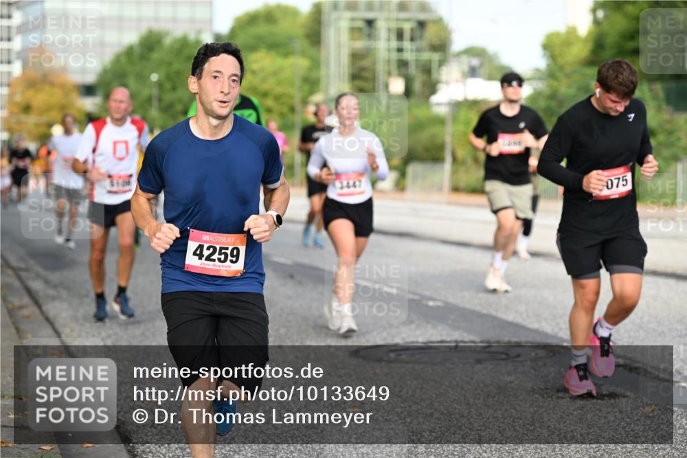 06.09.2026 - CURREX Alsterlauf Dr. Thomas Lammeyer http://msf.ph/oto/10133649 06.09.2026 09:58:38 Laufen 4259, 3447, 075 meine-sportfotos.de