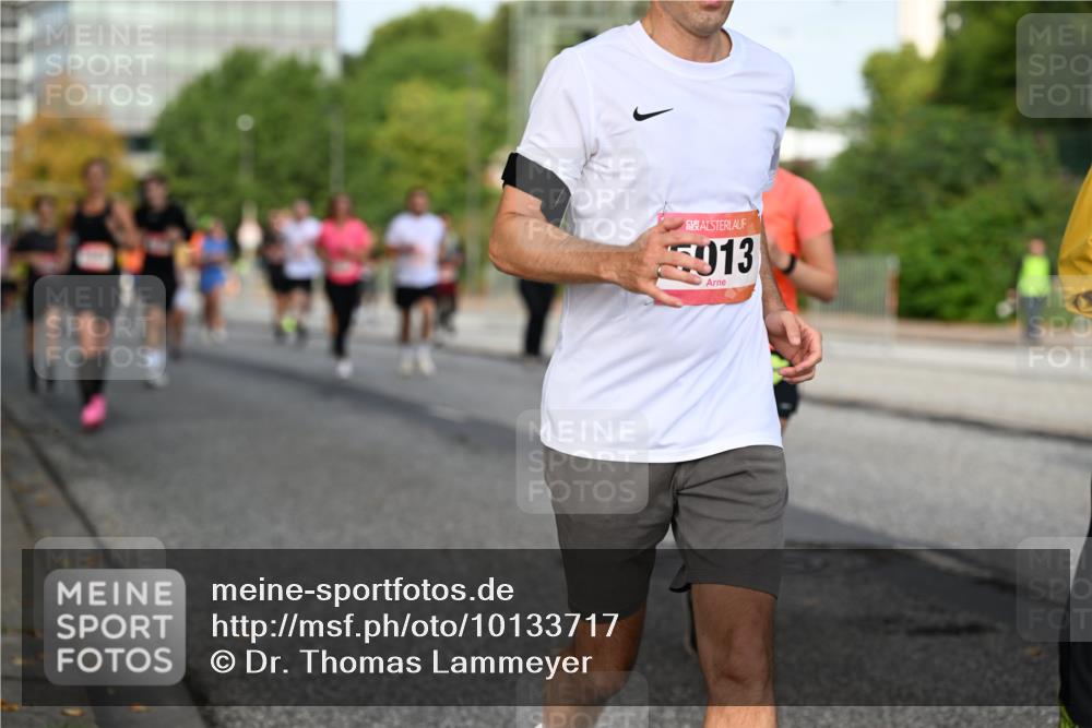 06.09.2026 - CURREX Alsterlauf Dr. Thomas Lammeyer http://msf.ph/oto/10133717 06.09.2026 09:58:44 Laufen 913 meine-sportfotos.de