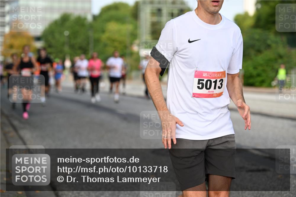 06.09.2026 - CURREX Alsterlauf Dr. Thomas Lammeyer http://msf.ph/oto/10133718 06.09.2026 09:58:44 Laufen 5013 meine-sportfotos.de