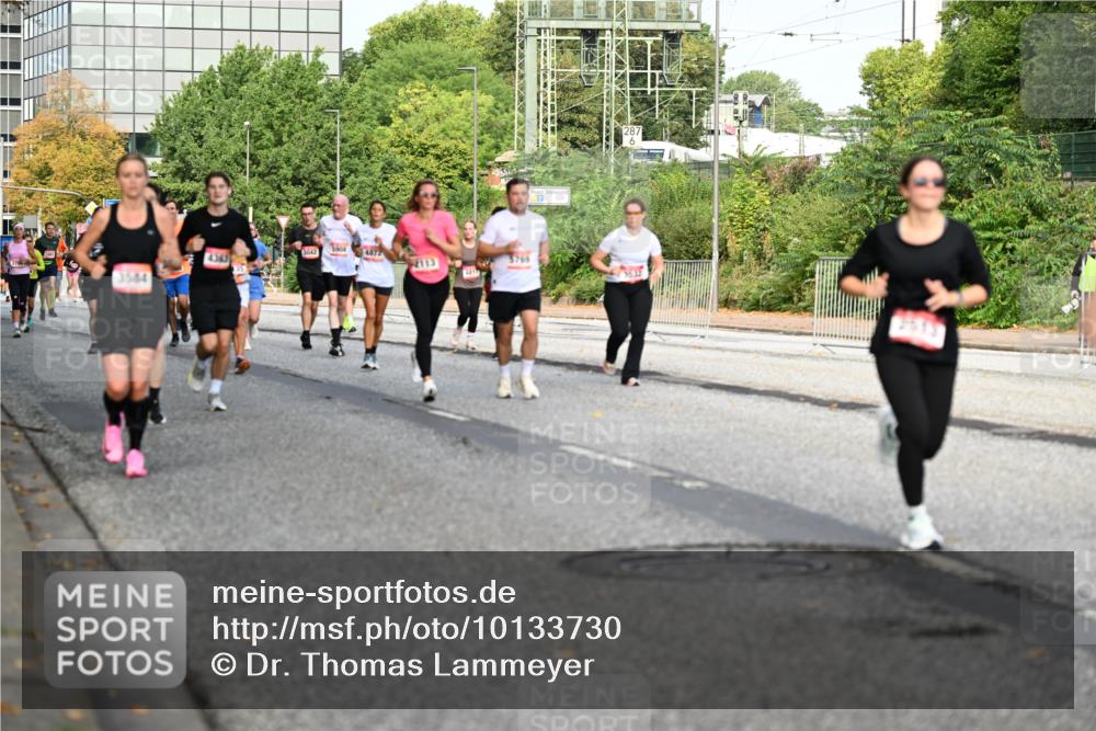 06.09.2026 - CURREX Alsterlauf Dr. Thomas Lammeyer http://msf.ph/oto/10133730 06.09.2026 09:58:46 Laufen 5042, 5908, 4872, 4363, 2113, 5769, 3584 meine-sportfotos.de