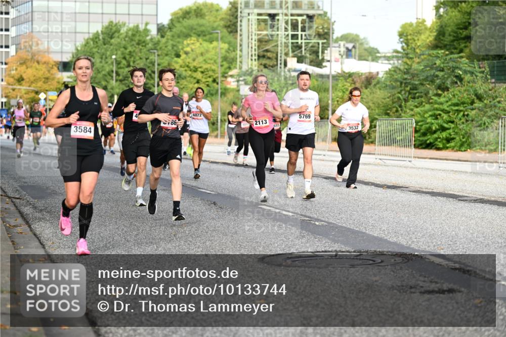 06.09.2026 - CURREX Alsterlauf Dr. Thomas Lammeyer http://msf.ph/oto/10133744 06.09.2026 09:58:47 Laufen 86, 3584, 4872, 4812113, 655, 5769, 3532 meine-sportfotos.de