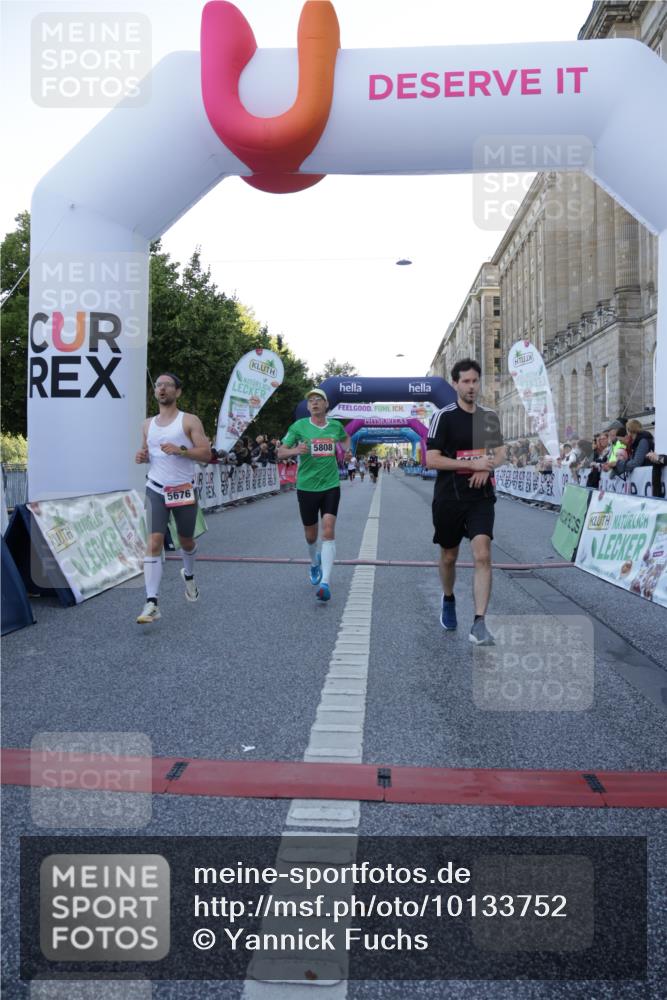 06.09.2026 - CURREX Alsterlauf Yannick Fuchs http://msf.ph/oto/10133752 06.09.2026 09:41:30 Ziel 4705, 5511, 5676, 5808, 6122, 6132 meine-sportfotos.de