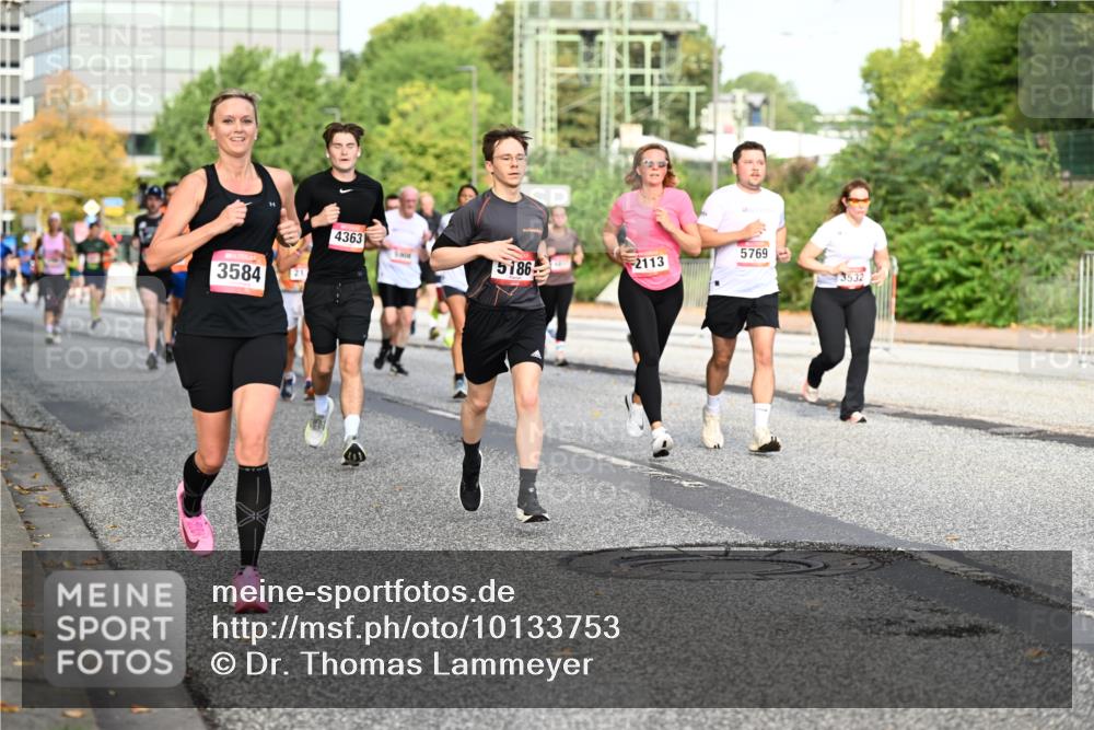 06.09.2026 - CURREX Alsterlauf Dr. Thomas Lammeyer http://msf.ph/oto/10133753 06.09.2026 09:58:48 Laufen 3584, 4363, 5769, 5186, 2113, 3532 meine-sportfotos.de