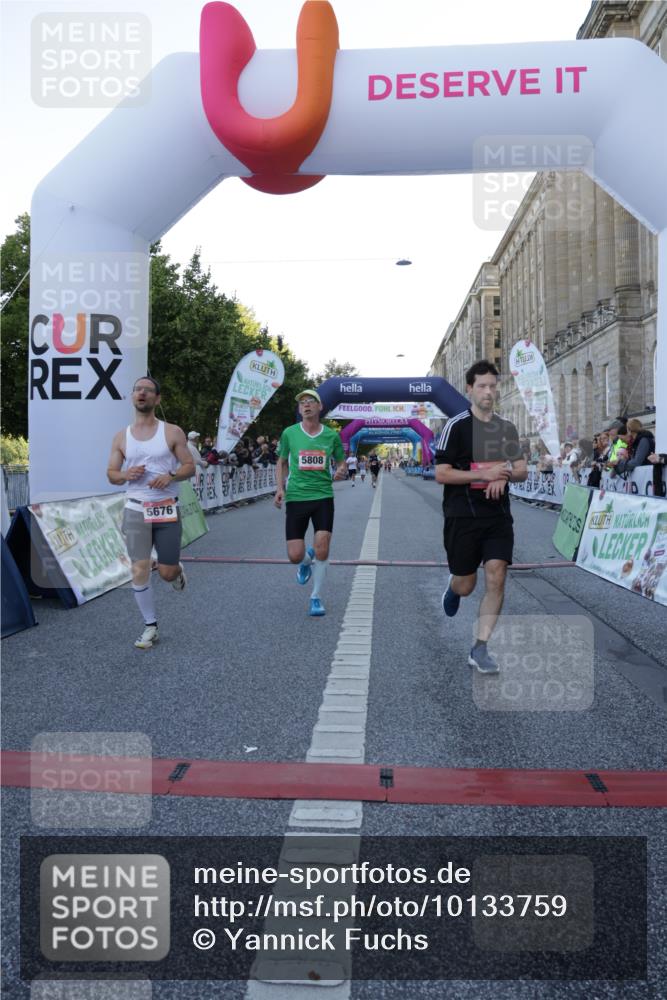 06.09.2026 - CURREX Alsterlauf Yannick Fuchs http://msf.ph/oto/10133759 06.09.2026 09:41:30 Ziel 4705, 5511, 5676, 5808, 6122, 6132 meine-sportfotos.de