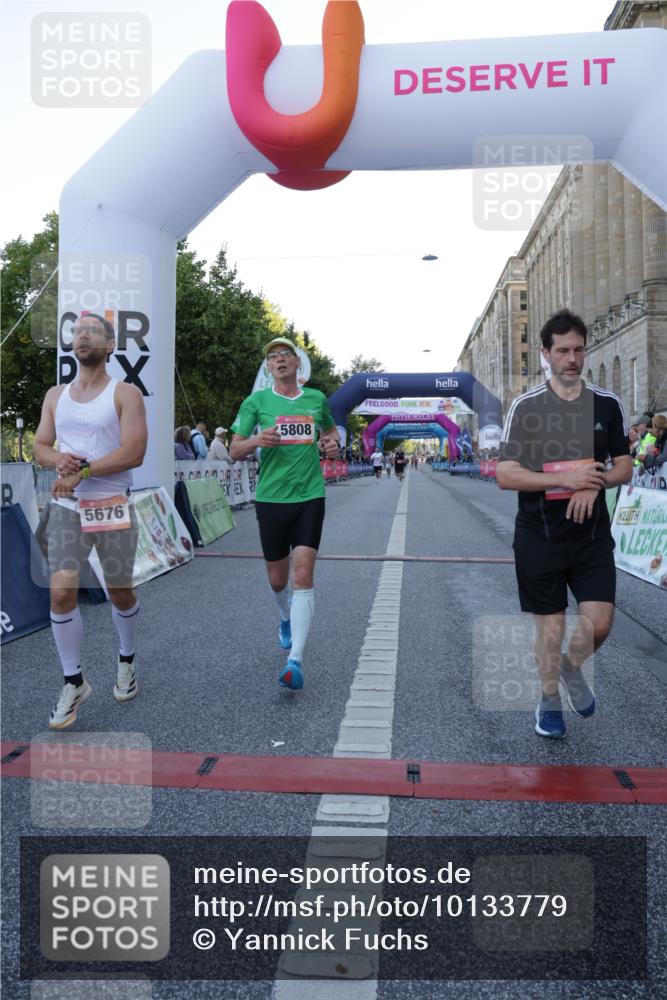 06.09.2026 - CURREX Alsterlauf Yannick Fuchs http://msf.ph/oto/10133779 06.09.2026 09:41:31 Ziel 4705, 5511, 5676, 5808, 6122, 6132 meine-sportfotos.de