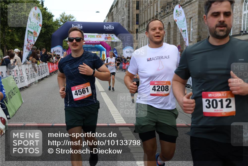 06.09.2026 - CURREX Alsterlauf Strokosch-Dieckow http://msf.ph/oto/10133798 06.09.2026 10:07:36 Ziel 2176, 2524, 3012, 3419, 3566, 3927, 4208, 4561, 5261, 5396, 5633, 5634, 6147, 6265 meine-sportfotos.de