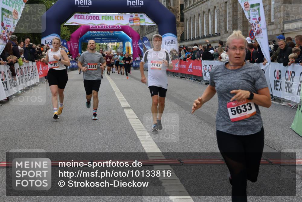 06.09.2026 - CURREX Alsterlauf Strokosch-Dieckow http://msf.ph/oto/10133816 06.09.2026 10:07:38 Ziel 2176, 2430, 2524, 3012, 3419, 3927, 4208, 4561, 5261, 5633, 5634, 6147, 6265 meine-sportfotos.de