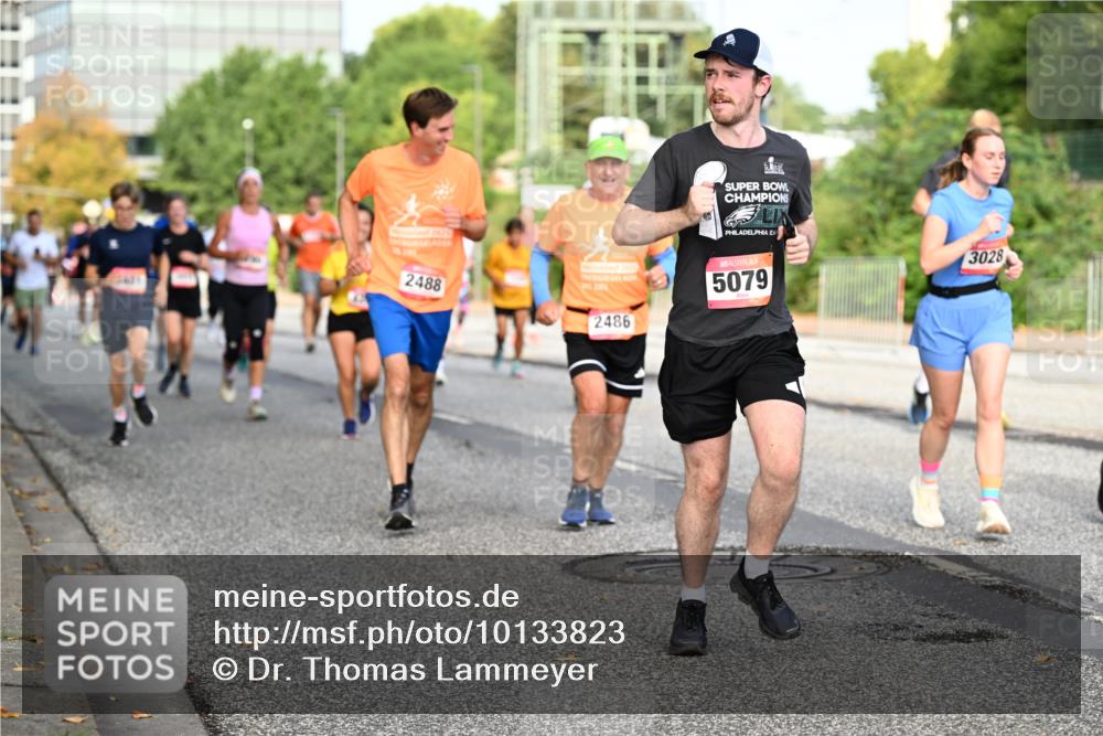06.09.2026 - CURREX Alsterlauf Dr. Thomas Lammeyer http://msf.ph/oto/10133823 06.09.2026 09:58:55 Laufen 2488, 3028, 2486, 5079 meine-sportfotos.de