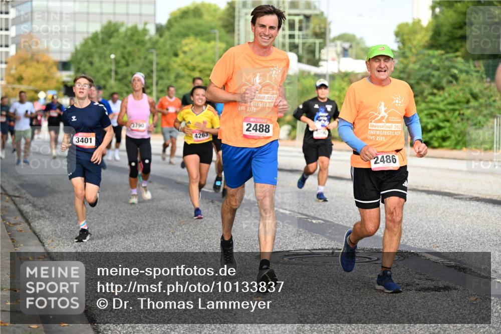 06.09.2026 - CURREX Alsterlauf Dr. Thomas Lammeyer http://msf.ph/oto/10133837 06.09.2026 09:58:56 Laufen 3401, 0790, 4263, 2025, 2488, 202, 2486 meine-sportfotos.de