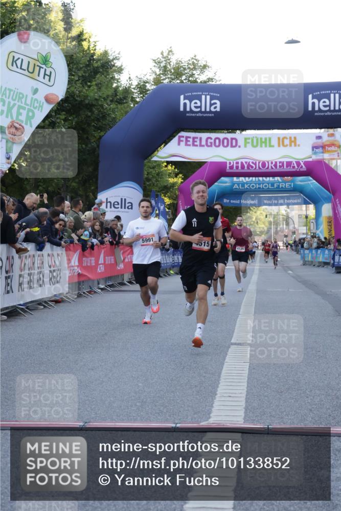 06.09.2026 - CURREX Alsterlauf Yannick Fuchs http://msf.ph/oto/10133852 06.09.2026 09:41:35 Ziel 3779, 4515, 5511, 5676, 5808, 5991, 6122 meine-sportfotos.de