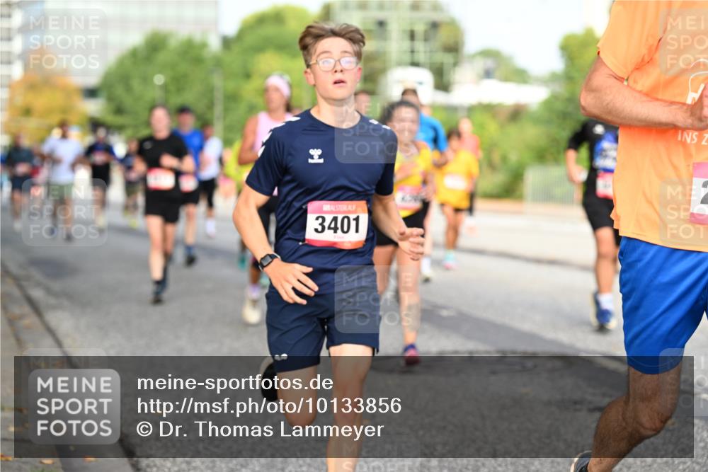 06.09.2026 - CURREX Alsterlauf Dr. Thomas Lammeyer http://msf.ph/oto/10133856 06.09.2026 09:58:57 Laufen 1, 8, 3401 meine-sportfotos.de