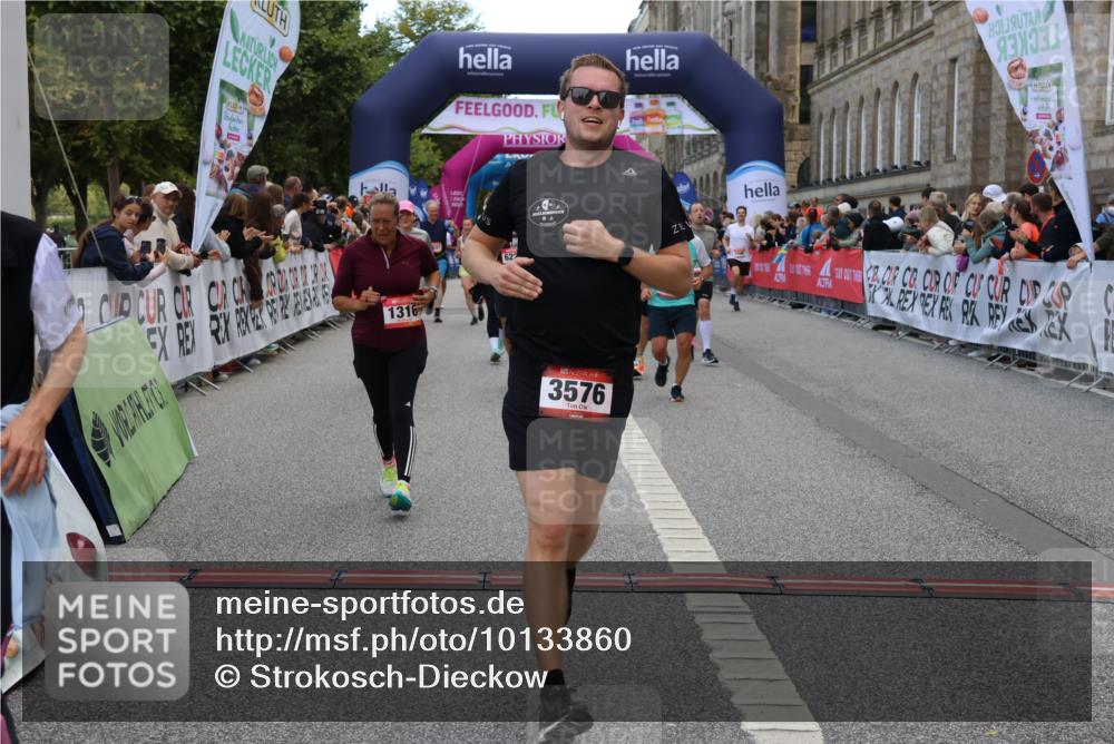 06.09.2026 - CURREX Alsterlauf Strokosch-Dieckow http://msf.ph/oto/10133860 06.09.2026 10:07:47 Ziel 1316, 2123, 2430, 2654, 3092, 3576, 3705, 3706, 4419, 4473, 5338, 5860, 6044, 6176, 6223 meine-sportfotos.de