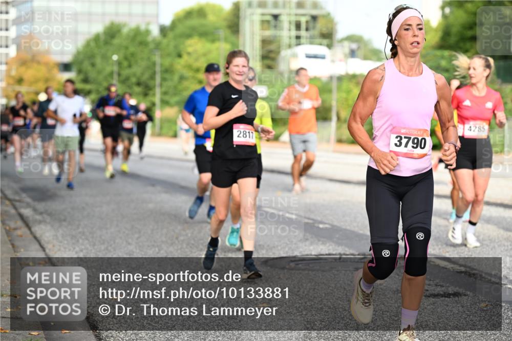 06.09.2026 - CURREX Alsterlauf Dr. Thomas Lammeyer http://msf.ph/oto/10133881 06.09.2026 09:59:00 Laufen 2811, 3790, 4285 meine-sportfotos.de