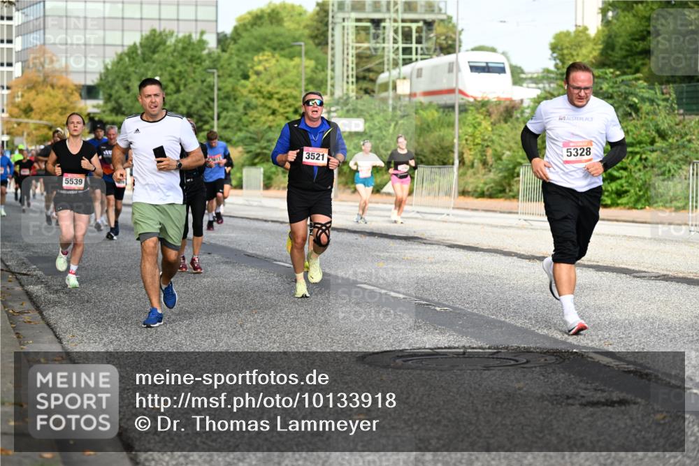 06.09.2026 - CURREX Alsterlauf Dr. Thomas Lammeyer http://msf.ph/oto/10133918 06.09.2026 09:59:03 Laufen 5539, 3521, 5328 meine-sportfotos.de