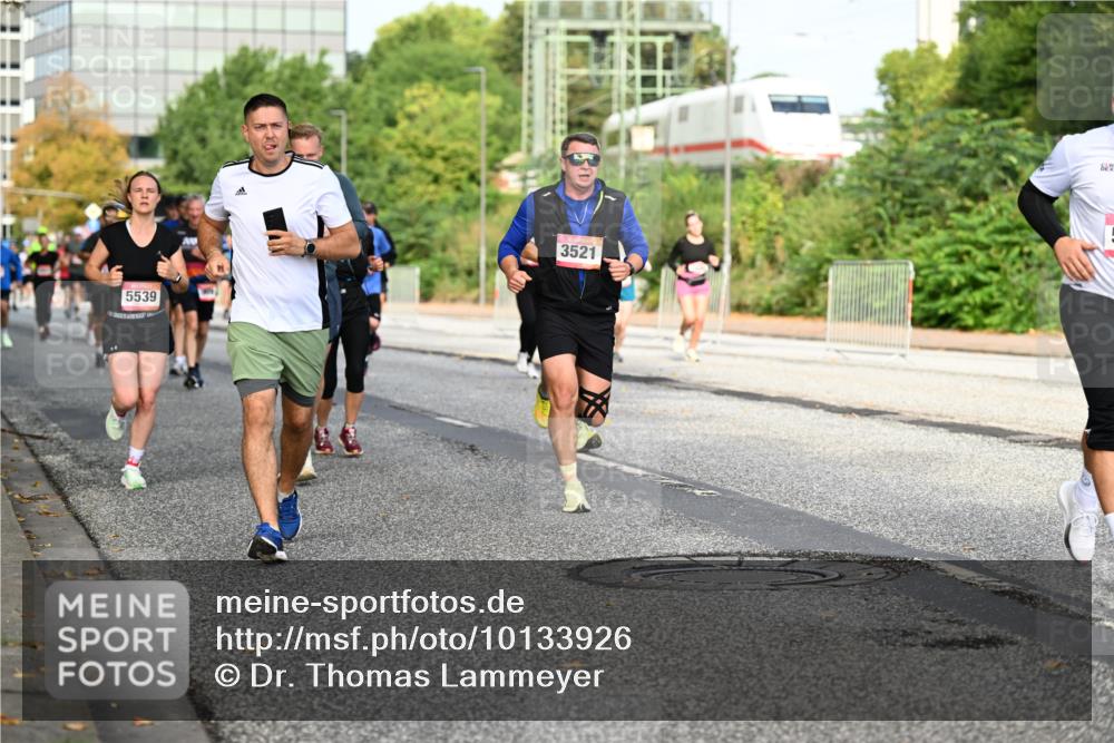 06.09.2026 - CURREX Alsterlauf Dr. Thomas Lammeyer http://msf.ph/oto/10133926 06.09.2026 09:59:04 Laufen 5539, 3521 meine-sportfotos.de