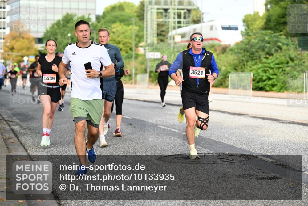 06.09.2026 - CURREX Alsterlauf Dr. Thomas Lammeyer http://msf.ph/oto/10133935 06.09.2026 09:59:04 Laufen 5539, 3521 meine-sportfotos.de