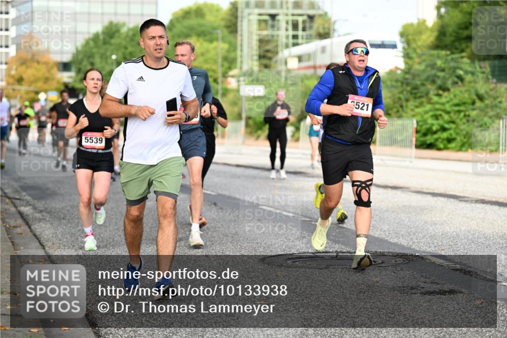 06.09.2026 - CURREX Alsterlauf Dr. Thomas Lammeyer http://msf.ph/oto/10133938 06.09.2026 09:59:05 Laufen 5539, 3521 meine-sportfotos.de