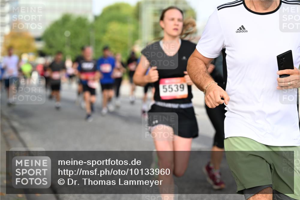 06.09.2026 - CURREX Alsterlauf Dr. Thomas Lammeyer http://msf.ph/oto/10133960 06.09.2026 09:59:07 Laufen 5539 meine-sportfotos.de