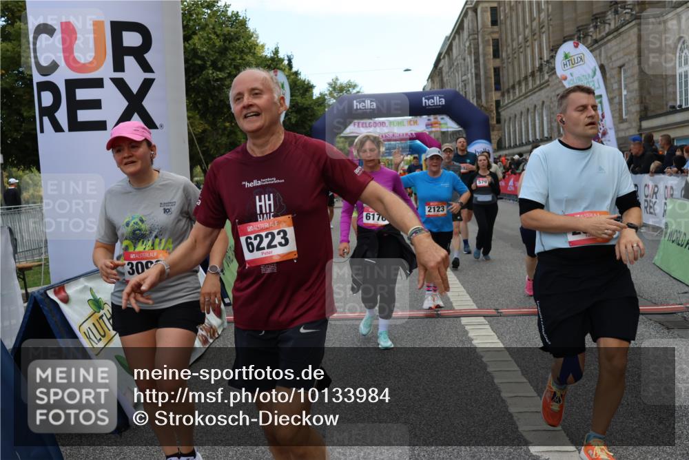 06.09.2026 - CURREX Alsterlauf Strokosch-Dieckow http://msf.ph/oto/10133984 06.09.2026 10:07:52 Ziel 1316, 2123, 2387, 2654, 2933, 3092, 3296, 3576, 3705, 3706, 3722, 3723, 3757, 3758, 3915, 3916, 3932, 4419, 4473, 5324, 5338, 5587, 5588, 5791, 5860, 6044, 6176, 6223, 6382 meine-sportfotos.de