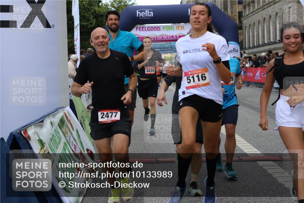 06.09.2026 - CURREX Alsterlauf Strokosch-Dieckow http://msf.ph/oto/10133989 06.09.2026 09:54:41 Ziel 2179, 2433, 2477, 3233, 3410, 3478, 3629, 4974, 5116, 5250, 5447, 5589, 5654, 5700, 5701, 6011, 6079, 6329, 6331, 6437 meine-sportfotos.de