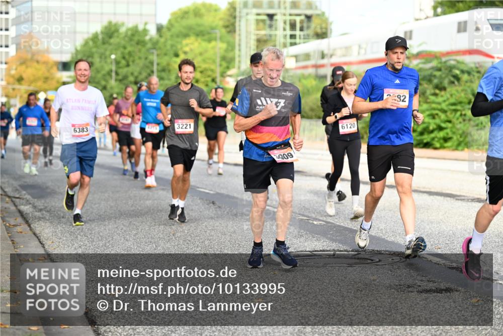 06.09.2026 - CURREX Alsterlauf Dr. Thomas Lammeyer http://msf.ph/oto/10133995 06.09.2026 09:59:10 Laufen 6383, 4216, 3221, 7, 6120, 909, 292 meine-sportfotos.de
