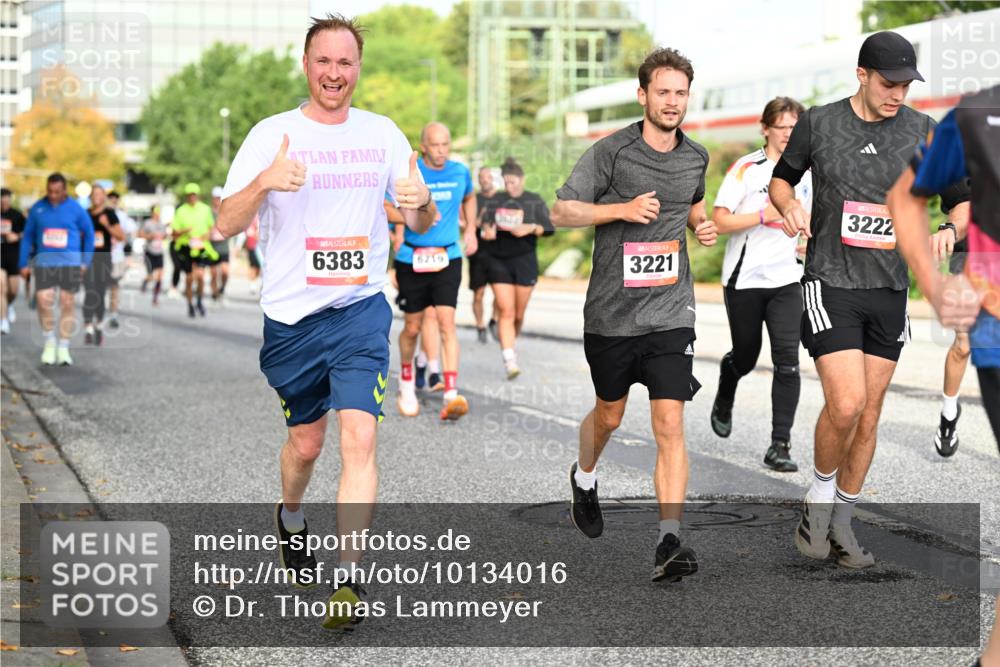 06.09.2026 - CURREX Alsterlauf Dr. Thomas Lammeyer http://msf.ph/oto/10134016 06.09.2026 09:59:12 Laufen 6383, 6219, 3221, 3222 meine-sportfotos.de