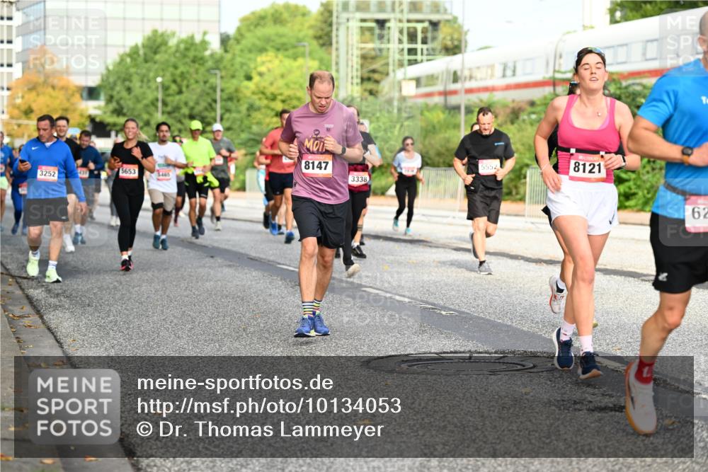 06.09.2026 - CURREX Alsterlauf Dr. Thomas Lammeyer http://msf.ph/oto/10134053 06.09.2026 09:59:15 Laufen 3252, 5653, 8147, 3338, 5552, 8121, 62 meine-sportfotos.de
