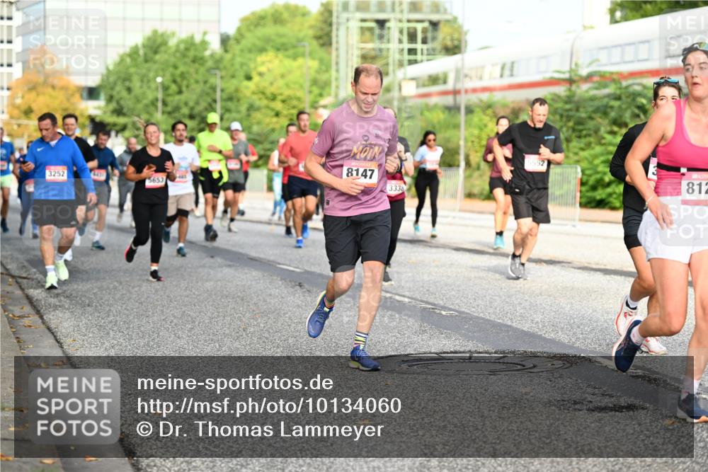 06.09.2026 - CURREX Alsterlauf Dr. Thomas Lammeyer http://msf.ph/oto/10134060 06.09.2026 09:59:15 Laufen 8147, 3252, 5653, 3338, 5552, 812 meine-sportfotos.de