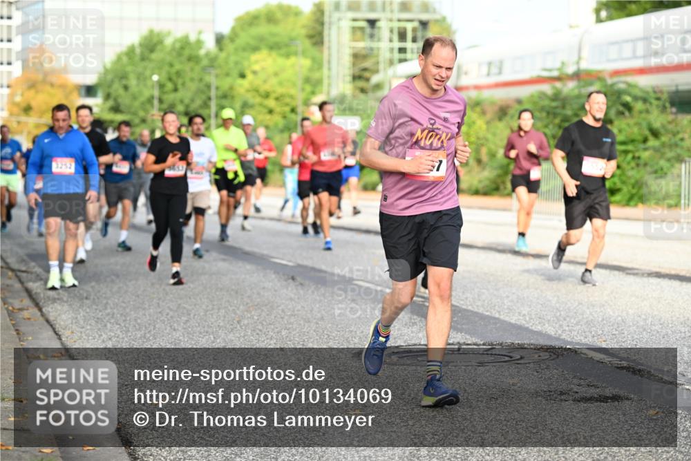 06.09.2026 - CURREX Alsterlauf Dr. Thomas Lammeyer http://msf.ph/oto/10134069 06.09.2026 09:59:16 Laufen 9853 meine-sportfotos.de