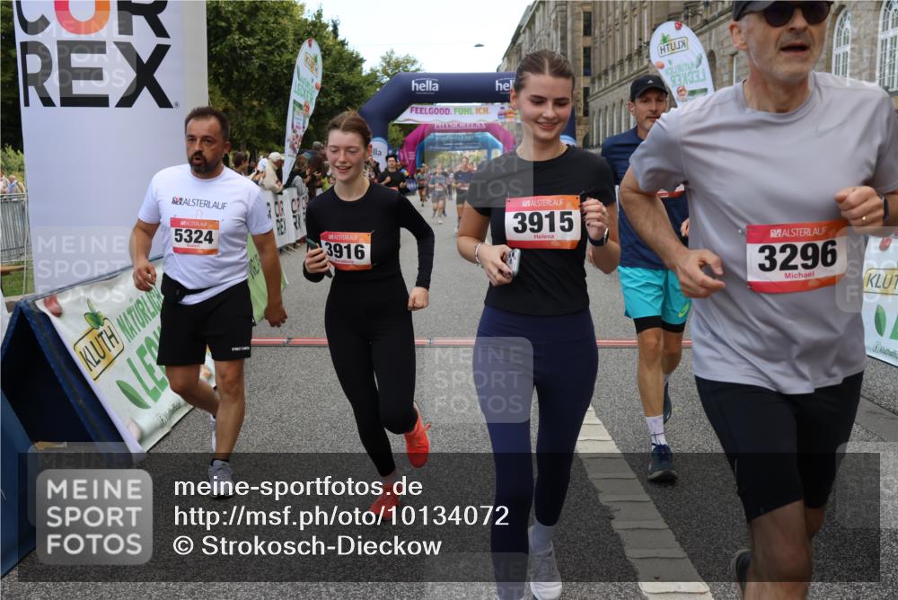 06.09.2026 - CURREX Alsterlauf Strokosch-Dieckow http://msf.ph/oto/10134072 06.09.2026 10:07:59 Ziel 2123, 2387, 2933, 3296, 3666, 3722, 3723, 3757, 3758, 3915, 3916, 3932, 4159, 5256, 5290, 5324, 5587, 5588, 5597, 5791, 6044, 6168, 6382 meine-sportfotos.de