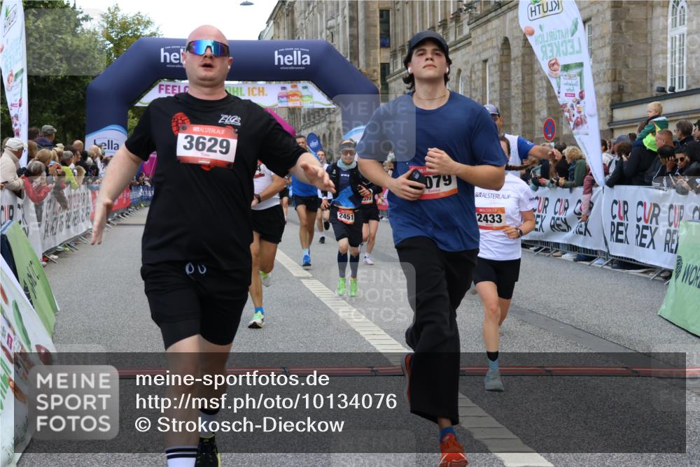 06.09.2026 - CURREX Alsterlauf Strokosch-Dieckow http://msf.ph/oto/10134076 06.09.2026 09:54:46 Ziel 2179, 2433, 2451, 2477, 2640, 3233, 3413, 3478, 3629, 4206, 4394, 4974, 5116, 5250, 5447, 5654, 5657, 5666, 5700, 5701, 6079, 6210, 6329, 6331 meine-sportfotos.de