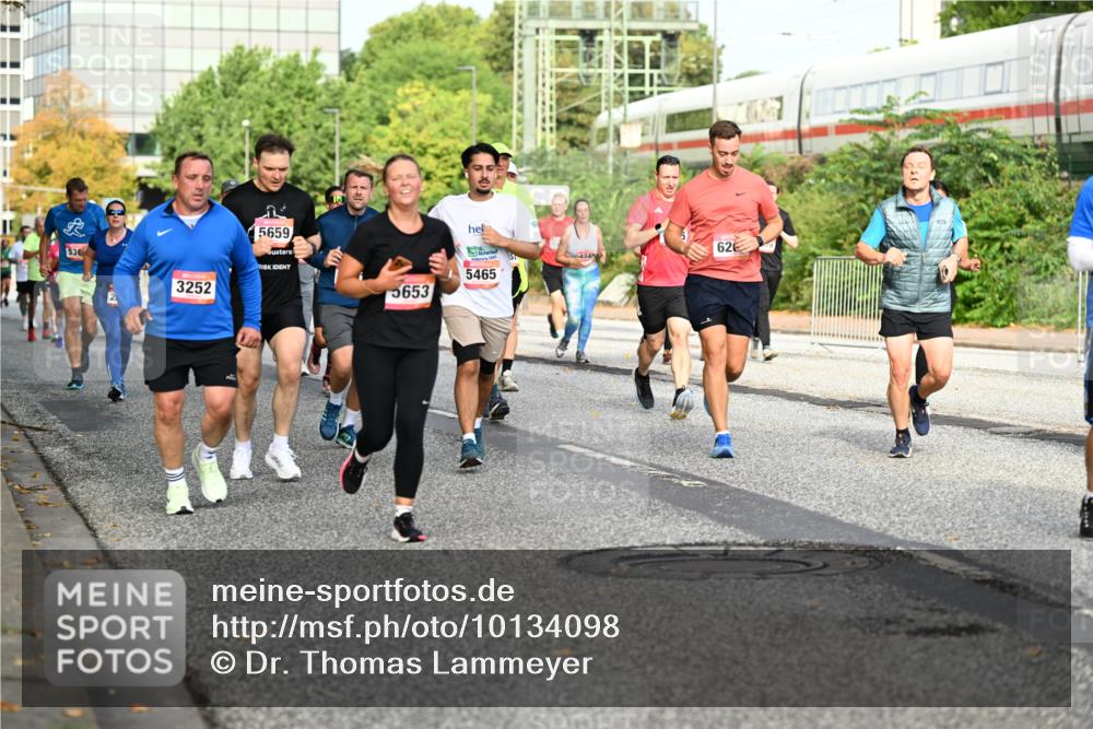 06.09.2026 - CURREX Alsterlauf Dr. Thomas Lammeyer http://msf.ph/oto/10134098 06.09.2026 09:59:18 Laufen 530, 3252, 5659, 5653, 5465, 34, 626 meine-sportfotos.de