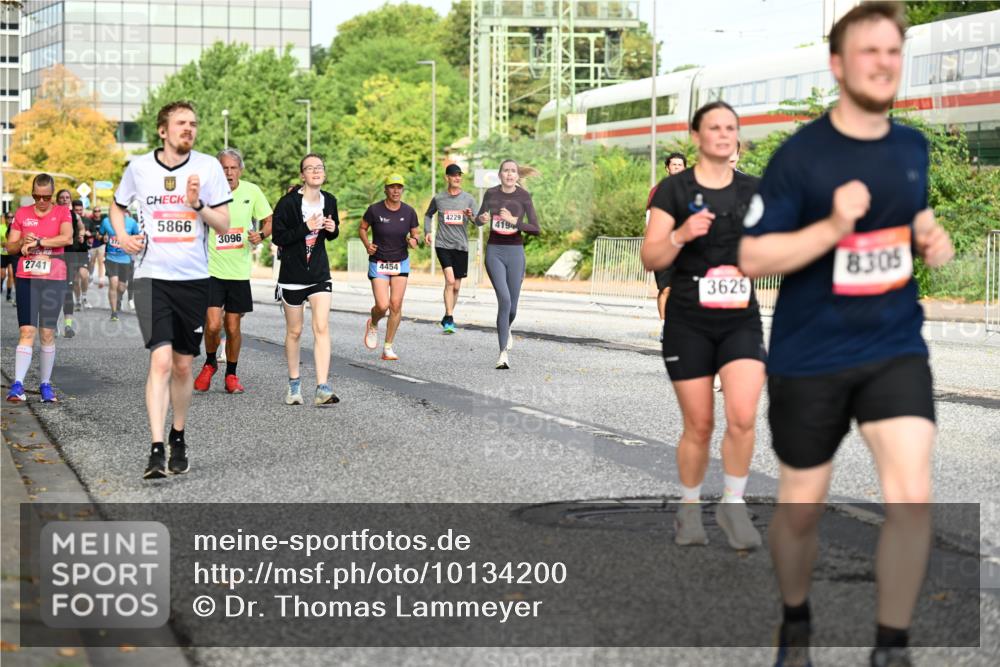 06.09.2026 - CURREX Alsterlauf Dr. Thomas Lammeyer http://msf.ph/oto/10134200 06.09.2026 09:59:26 Laufen 2741, 5866, 3096, 4454, 4229, 4194, 8305, 3626 meine-sportfotos.de