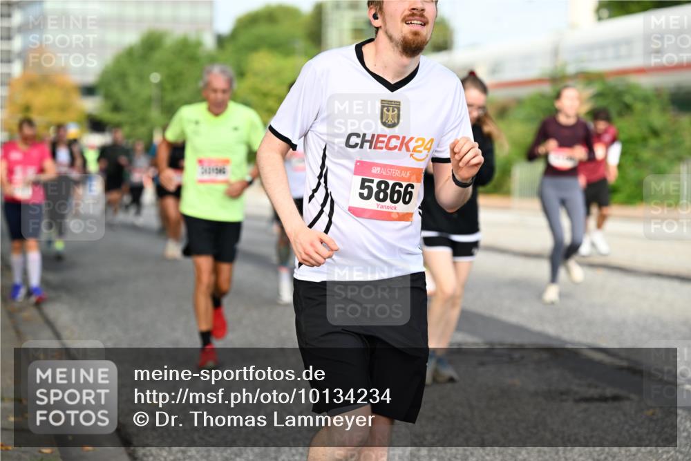 06.09.2026 - CURREX Alsterlauf Dr. Thomas Lammeyer http://msf.ph/oto/10134234 06.09.2026 09:59:29 Laufen 24, 5866, 12 meine-sportfotos.de