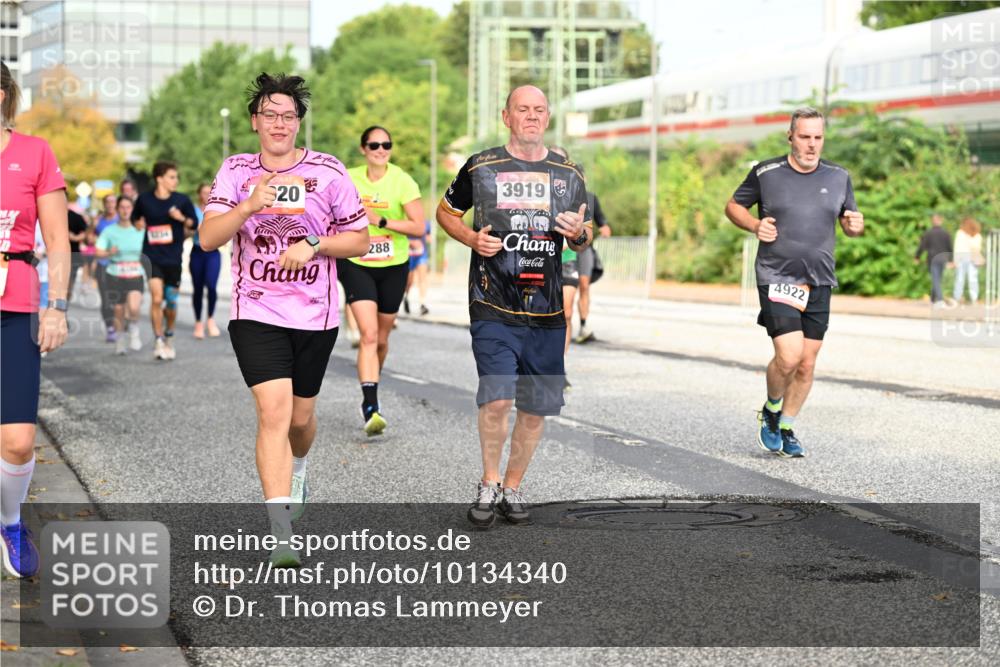 06.09.2026 - CURREX Alsterlauf Dr. Thomas Lammeyer http://msf.ph/oto/10134340 06.09.2026 09:59:39 Laufen 1234, 20, 3919, 288, 4922 meine-sportfotos.de