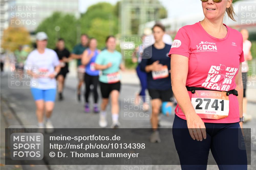06.09.2026 - CURREX Alsterlauf Dr. Thomas Lammeyer http://msf.ph/oto/10134398 06.09.2026 09:59:44 Laufen 1, 2, 2741 meine-sportfotos.de