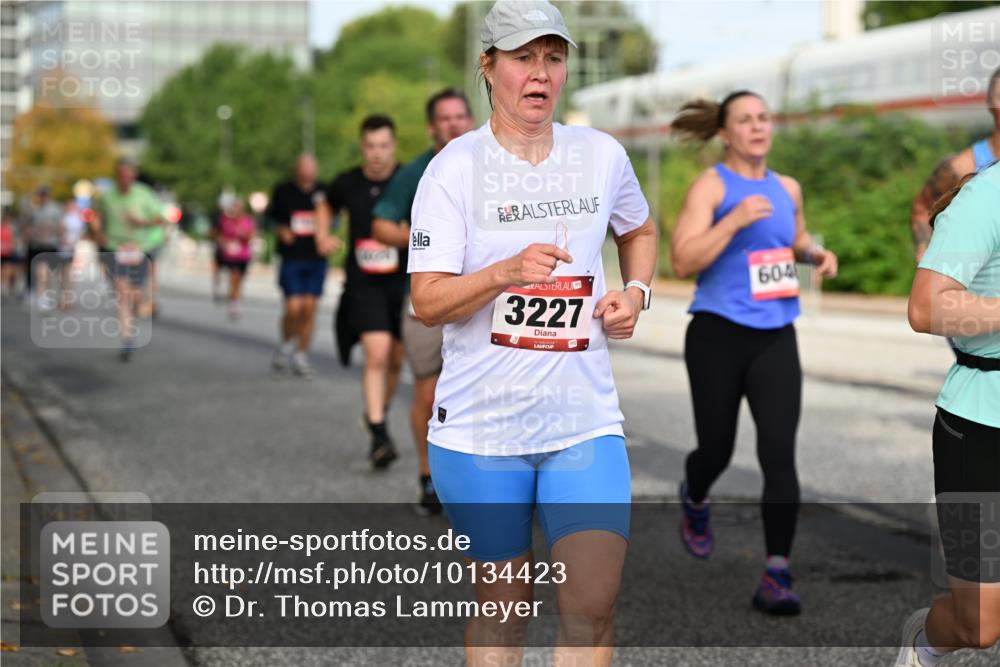 06.09.2026 - CURREX Alsterlauf Dr. Thomas Lammeyer http://msf.ph/oto/10134423 06.09.2026 09:59:46 Laufen 3227, 604 meine-sportfotos.de