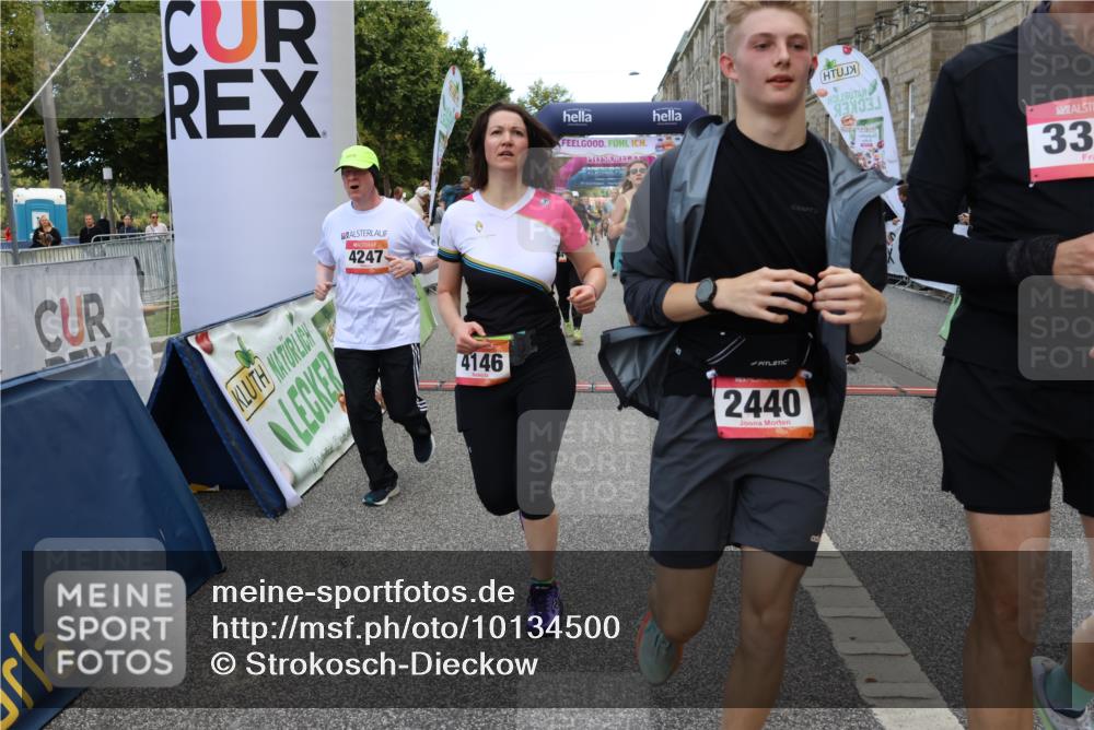 06.09.2026 - CURREX Alsterlauf Strokosch-Dieckow http://msf.ph/oto/10134500 06.09.2026 10:08:25 Ziel 2035, 2080, 2105, 2155, 2440, 2504, 3093, 3200, 3352, 3390, 4146, 4169, 4247, 4399, 4447, 5030, 5342, 5502, 5582, 6230, 6473, 8045, 8258, 8260, 8297 meine-sportfotos.de