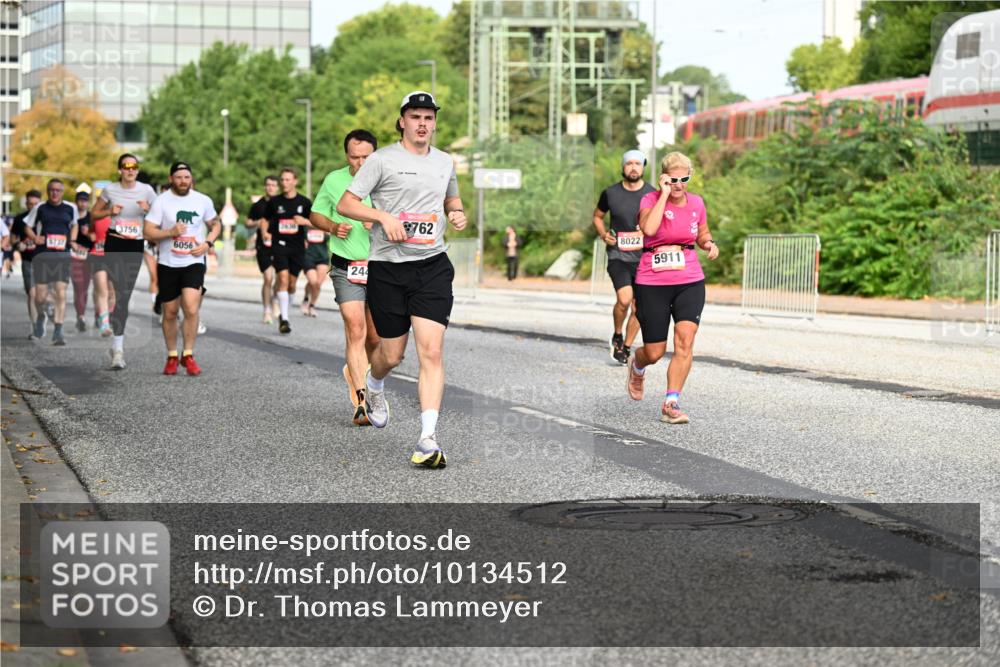 06.09.2026 - CURREX Alsterlauf Dr. Thomas Lammeyer http://msf.ph/oto/10134512 06.09.2026 09:59:54 Laufen 3756, 6056, 244, 8762, 8022, 5911 meine-sportfotos.de