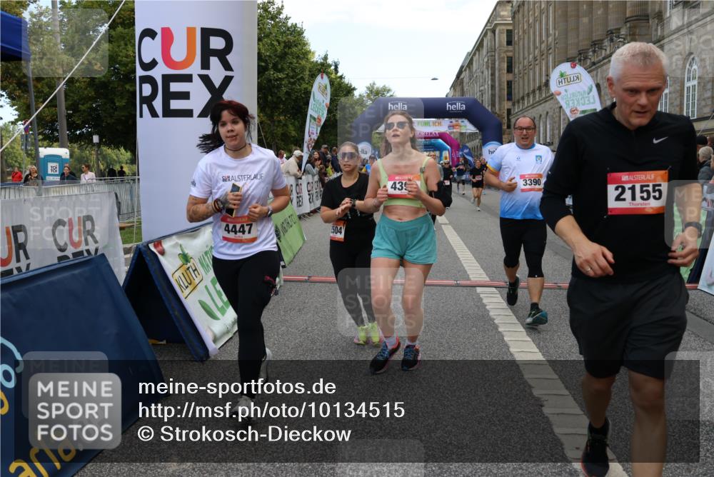 06.09.2026 - CURREX Alsterlauf Strokosch-Dieckow http://msf.ph/oto/10134515 06.09.2026 10:08:27 Ziel 2035, 2080, 2105, 2155, 2440, 2504, 3093, 3352, 3390, 4146, 4247, 4399, 4447, 4476, 5030, 5342, 5502, 5582, 5854, 6230, 6473, 8045, 8297 meine-sportfotos.de
